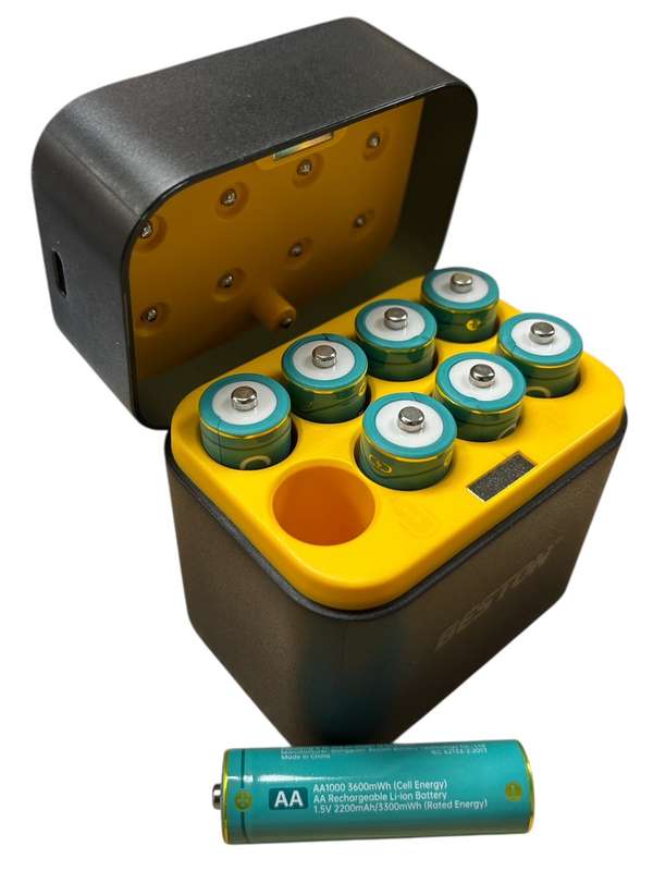 Beston M7036 8 Slot Smart Lithium Battery Charger, 8 x AA100 1.5V 2200mAh Batteries