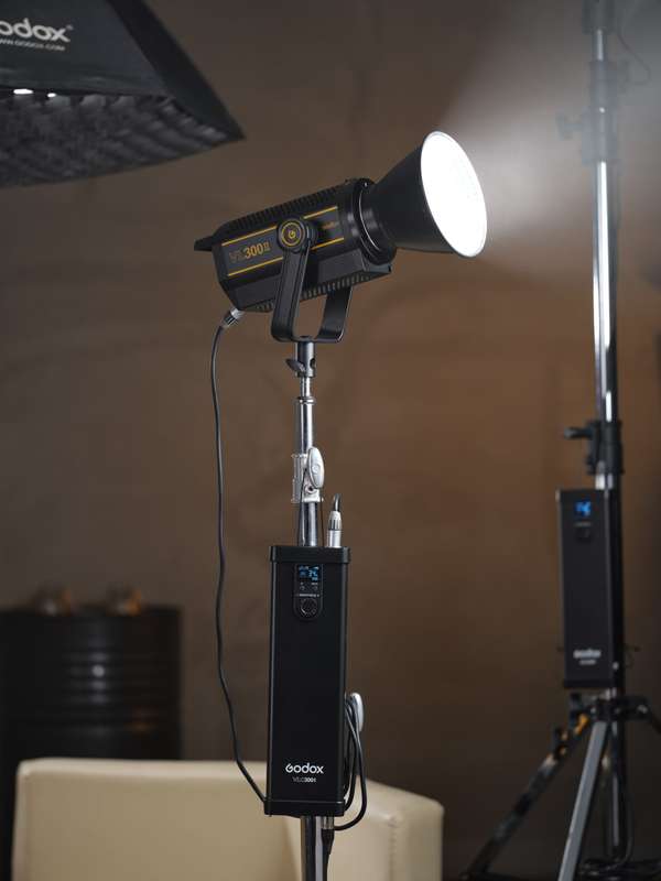 Godox VL300II Daylight LED Monolight (320W)