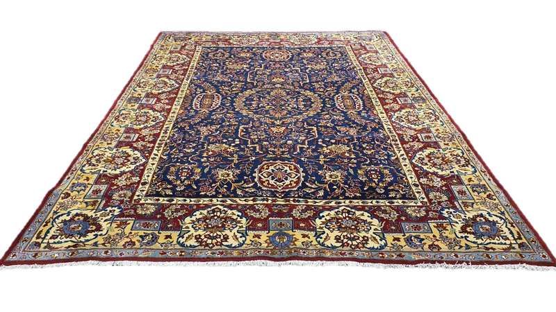 Persian Isfahan Carpet 365cm x 265cm Hand Knotted