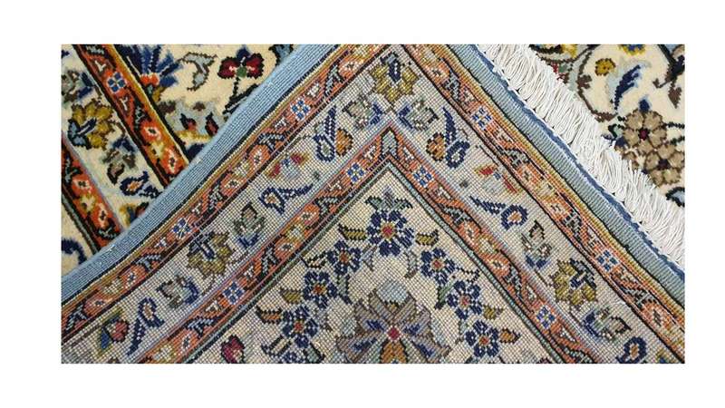 Fine Persian Isfahan Carpet 295cm x 202cm Hand Knotted