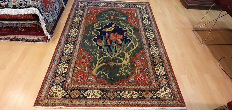 Very Fine Persian Qum Carpet 189cm x 138cm Hand Knotted