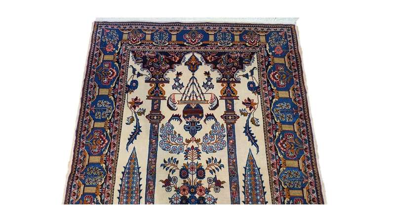 Very Fine Persian Kashan 167cm x 117cm Hand knotted