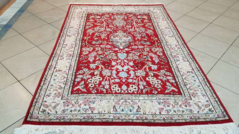 Persian Isfahan Carpet 234cm x 158cm Hand Knotted Tree of Life Design