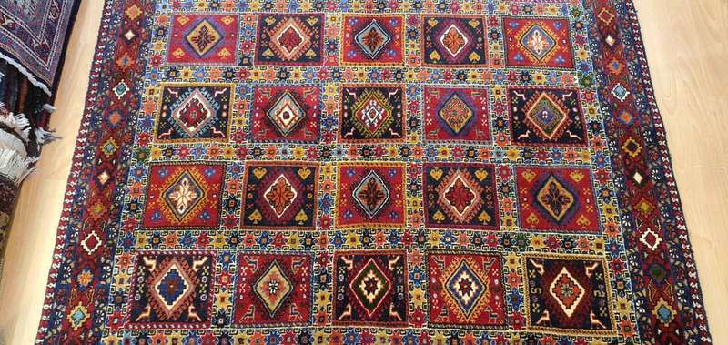 Very Fine Persian Yalemeh Carpet 200cm x 150cm Hand Knotted