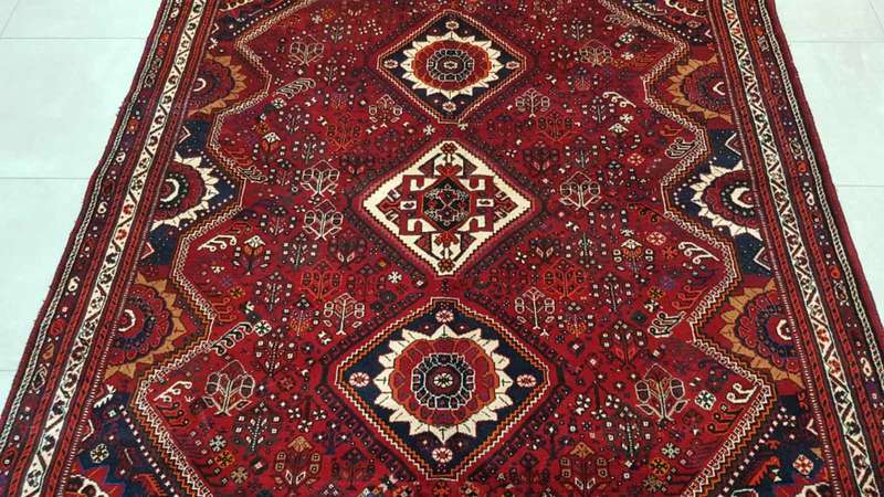 Very Fine Persian Qashgaye Carpet 320cm x 213cm Hand Knotted