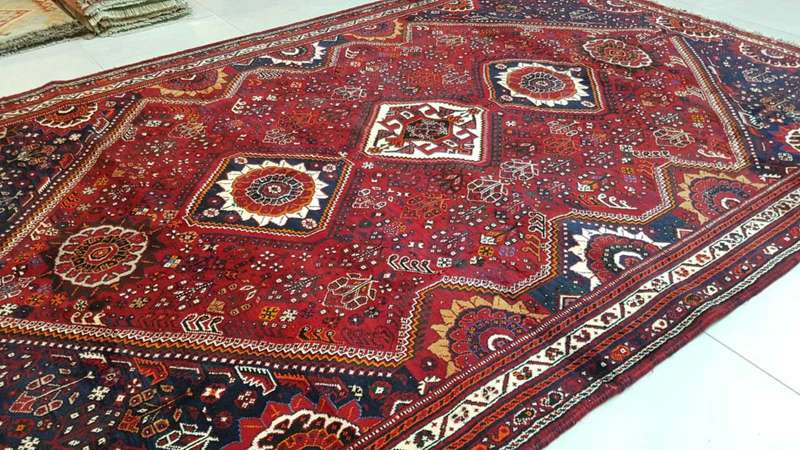 Very Fine Persian Qashgaye Carpet 320cm x 213cm Hand Knotted