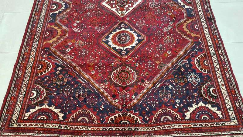 Very Fine Persian Qashgaye Carpet 320cm x 213cm Hand Knotted