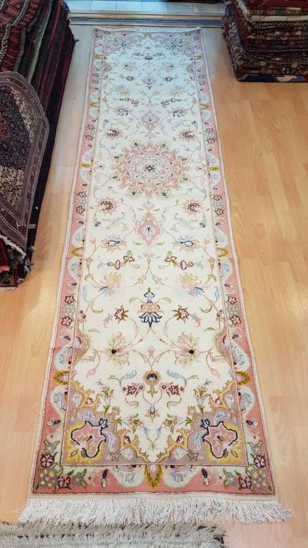 Persian Tabriz Carpet 298cm x 77cm Hand Knotted