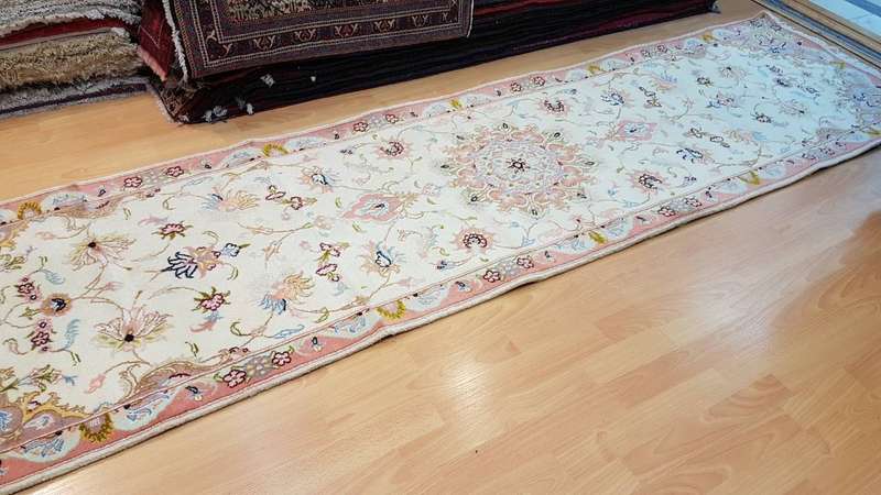 Persian Tabriz Carpet 298cm x 77cm Hand Knotted