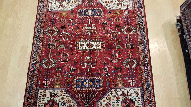 Very Fine Persian Qashgaye Carpet 143cm x 105cm Hand Knotted