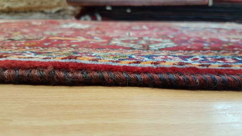Very Fine Persian Qashgaye Carpet 143cm x 105cm Hand Knotted