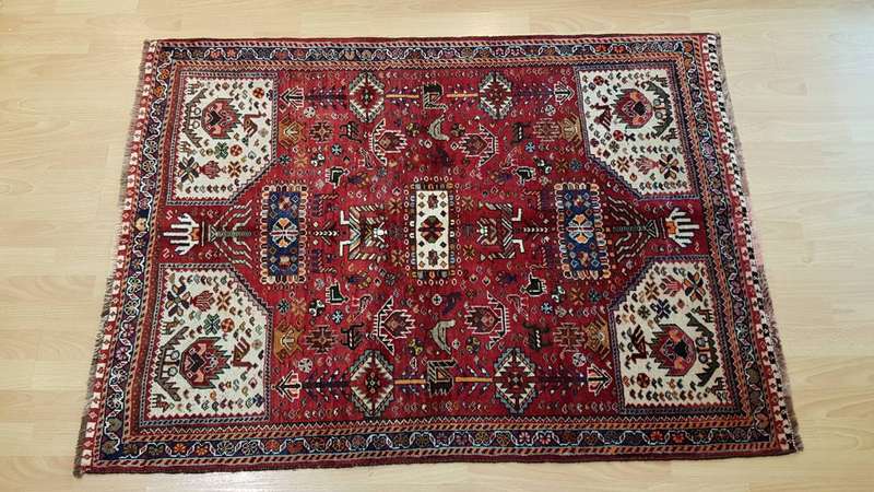 Very Fine Persian Qashgaye Carpet 143cm x 105cm Hand Knotted