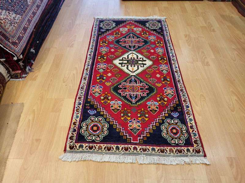 Very Fine Persian Qashqai Carpet 152cm x 76cm Hand Knotted