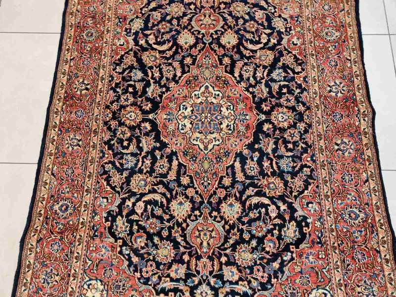Very Fine Persian Kashan Carpet 200cm x 136cm Hand Knotted