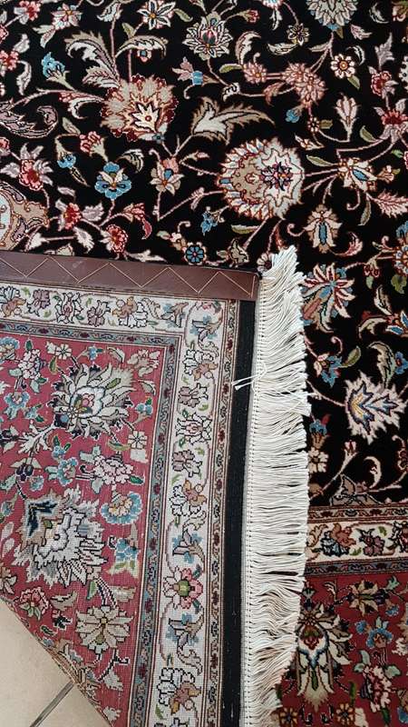 Very Fine Persian Tabriz Carpet 300cm x 200cm Hand knotted