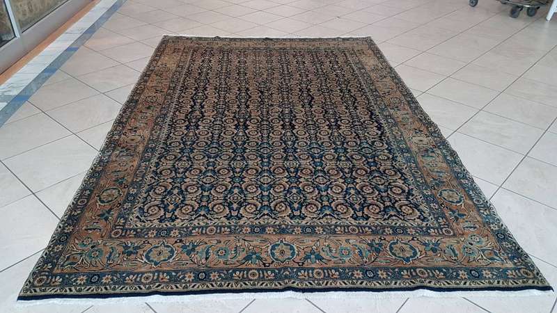 Very Fine Antique Tabriz Carpet 306cm x 203cm Hand Knotted