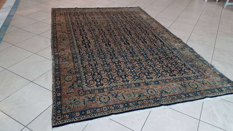 Very Fine Antique Tabriz Carpet 306cm x 203cm Hand Knotted