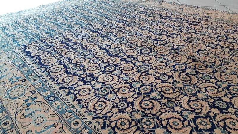 Very Fine Antique Tabriz Carpet 306cm x 203cm Hand Knotted