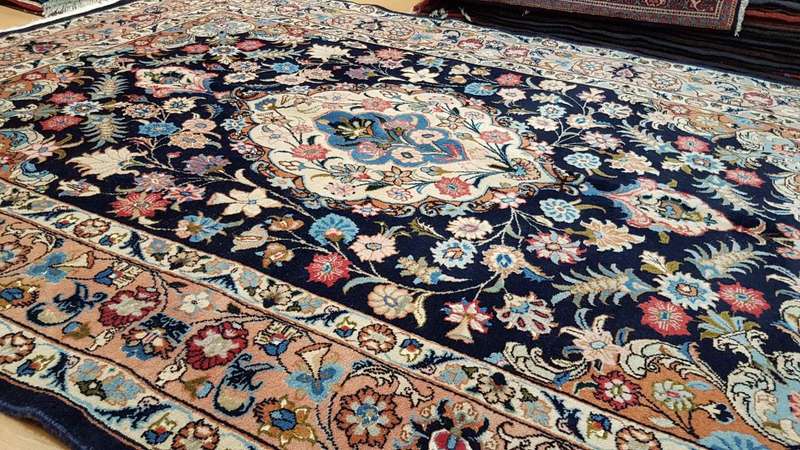 Persian Sarough Carpet 230cm x 170cm Hand Knotted