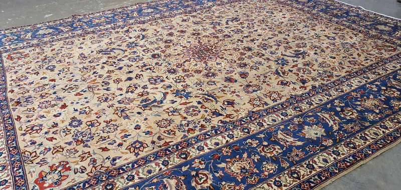 Persian Isfahan Carpet 390cm x 287cm Hand Knotted