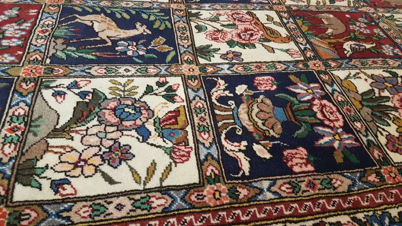Fine Persian Bakhtiary Carpet 380cm x 110cm Hand Knotted