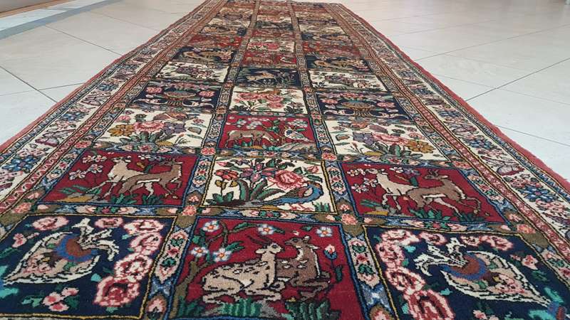 Fine Persian Bakhtiary Carpet 380cm x 110cm Hand Knotted