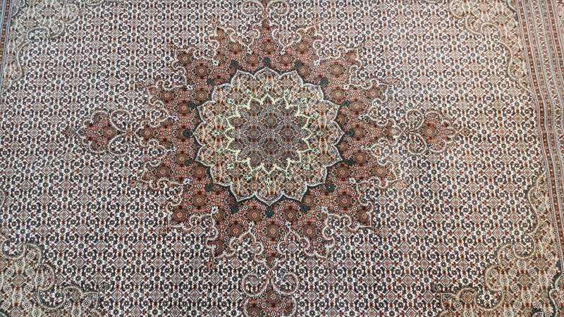 Very Fine Persian Tabriz Carpet 250cm x 250cm Hand Knotted