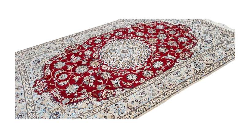 Persian Naien Carpet 254cm x 160cm Hand knotted