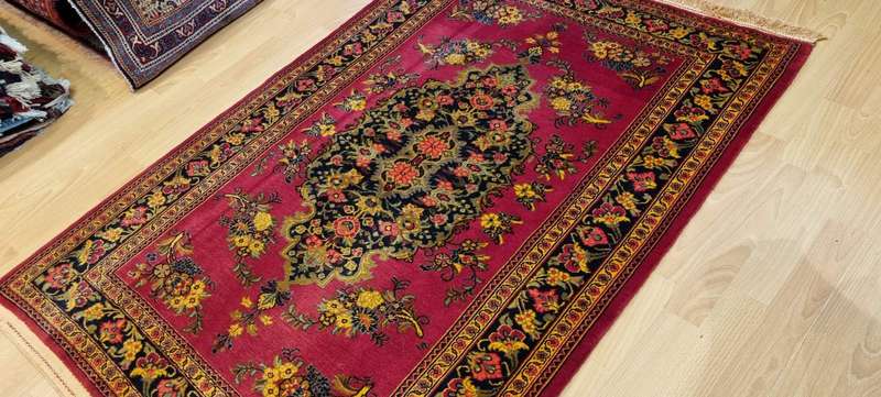 Very Fine Persian Qum Carpet 147cm x 104cm Hand Knotted