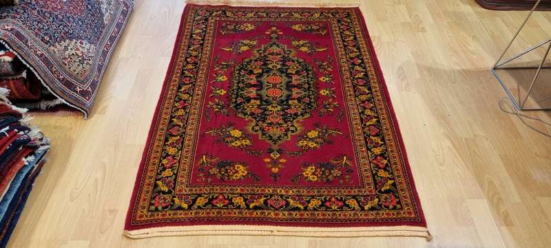 Very Fine Persian Qum Carpet 147cm x 104cm Hand Knotted