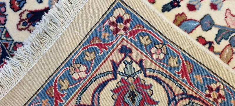 Very Fine Persian Mashhad Carpet - 166cm x 122cm Hand-Knotted