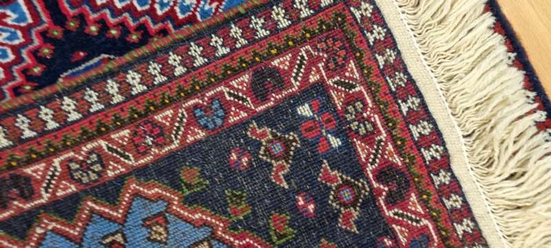 Very Fine Persian Yalemeh Carpet 100cm x 60cm Hand Knotted