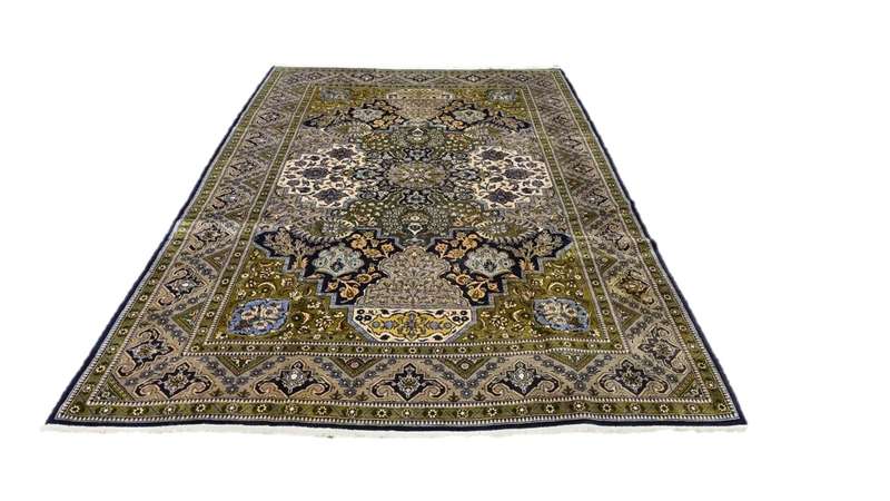 Very Fine Persian Qum Carpet 320cm x 205cm Hand Knotted