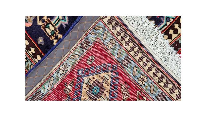 Very Fine Persian Qashqai Carpet 298cm x 198cm Hand Knotted