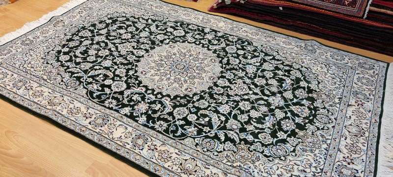 Very Fine Persian Nain Carpet 206cm x 130cm Hand Knotted