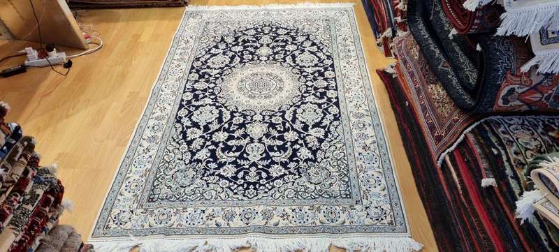 Very Fine Persian Nain Carpet 200cm x 130cm Hand Knotted