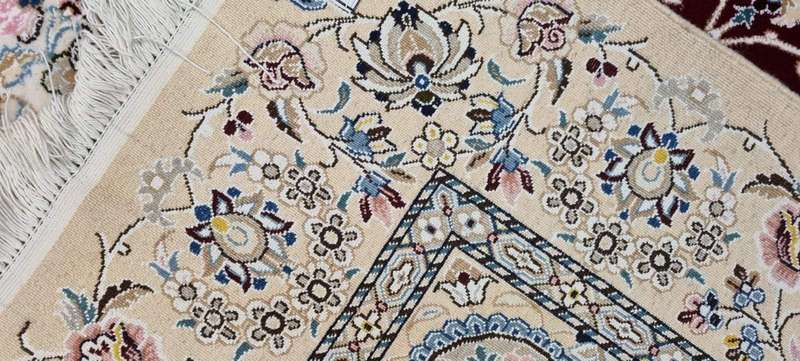Very Fine Persian Nain Carpet 210cm x 132cm Hand Knotted