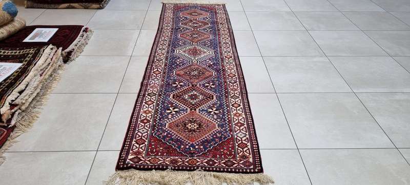 Very Fine Persian Yalemeh Carpet - 285cm x 82cm - Hand Knotted