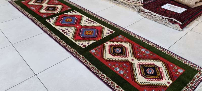 Very Fine Persian Yalemeh Carpet - 295cm x 81cm - Hand Knotted