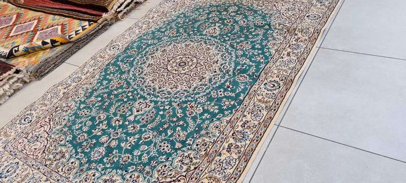 Very Fine Persian Nain Carpet 200cm x 130cm Hand Knotted