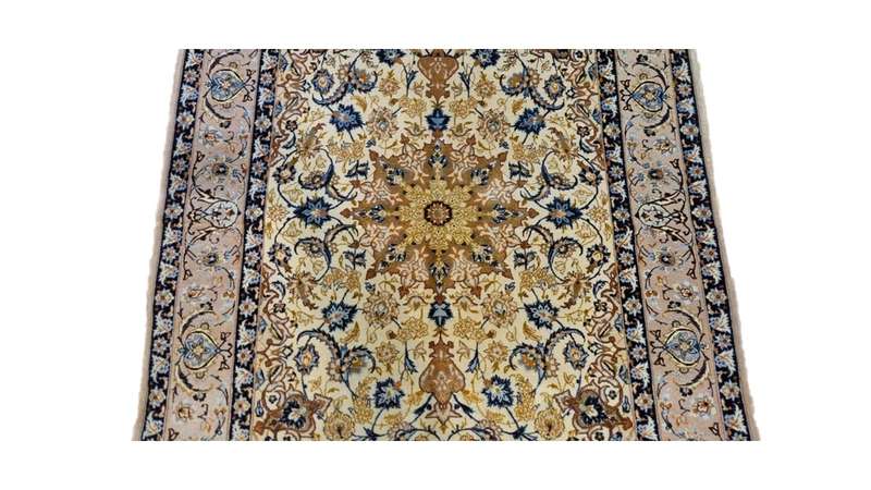 Very Fine Persian Isfahan Carpet 160cm x 110cm Hand Knotted