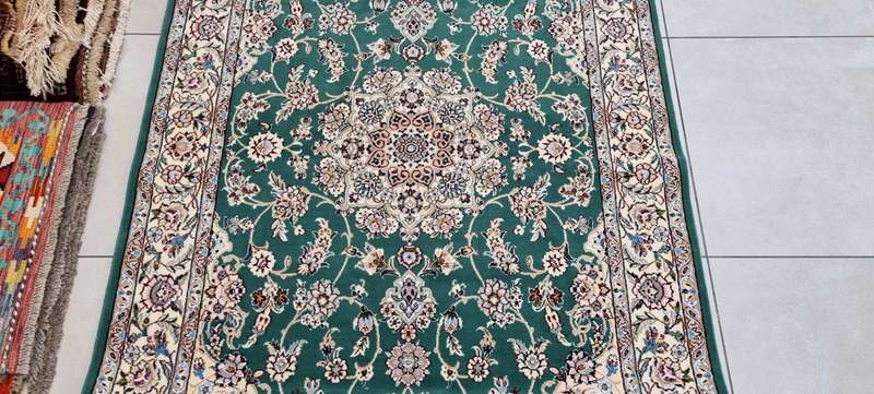 Very Fine Persian Nain Carpet 210cm x 130cm Hand Knotted