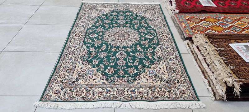 Very Fine Persian Nain Carpet 210cm x 130cm Hand Knotted