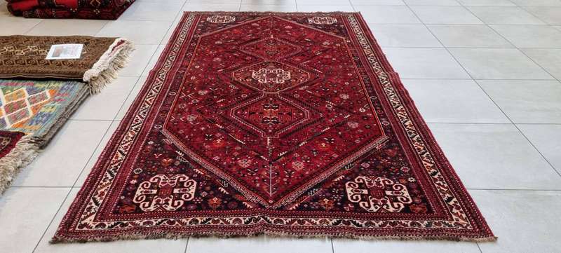 Very Fine Persian Qashqai Carpet 300cm x 177cm Hand Knotted