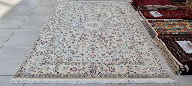 Very Fine Persian Naien Carpet 293cm x 195cm Hand knotted