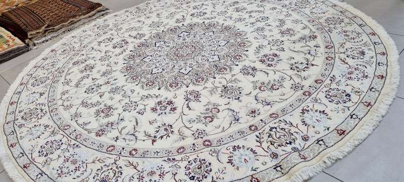 Very Fine Persian Nain Carpet 260cm x 260cm Hand Knotted