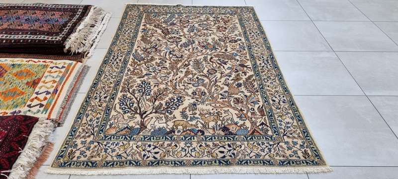 Persian Shahreza Carpet 218cm x 145cm Hand knotted