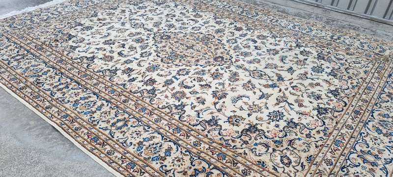 Persian Kashan Carpet  350cm x 250cm Hand-Knotted