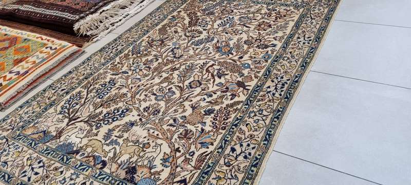Persian Shahreza Carpet 218cm x 145cm Hand knotted