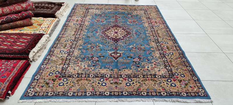 Very Fine Persian Mashhad Carpet  297cm x 200cm Hand-Knotted
